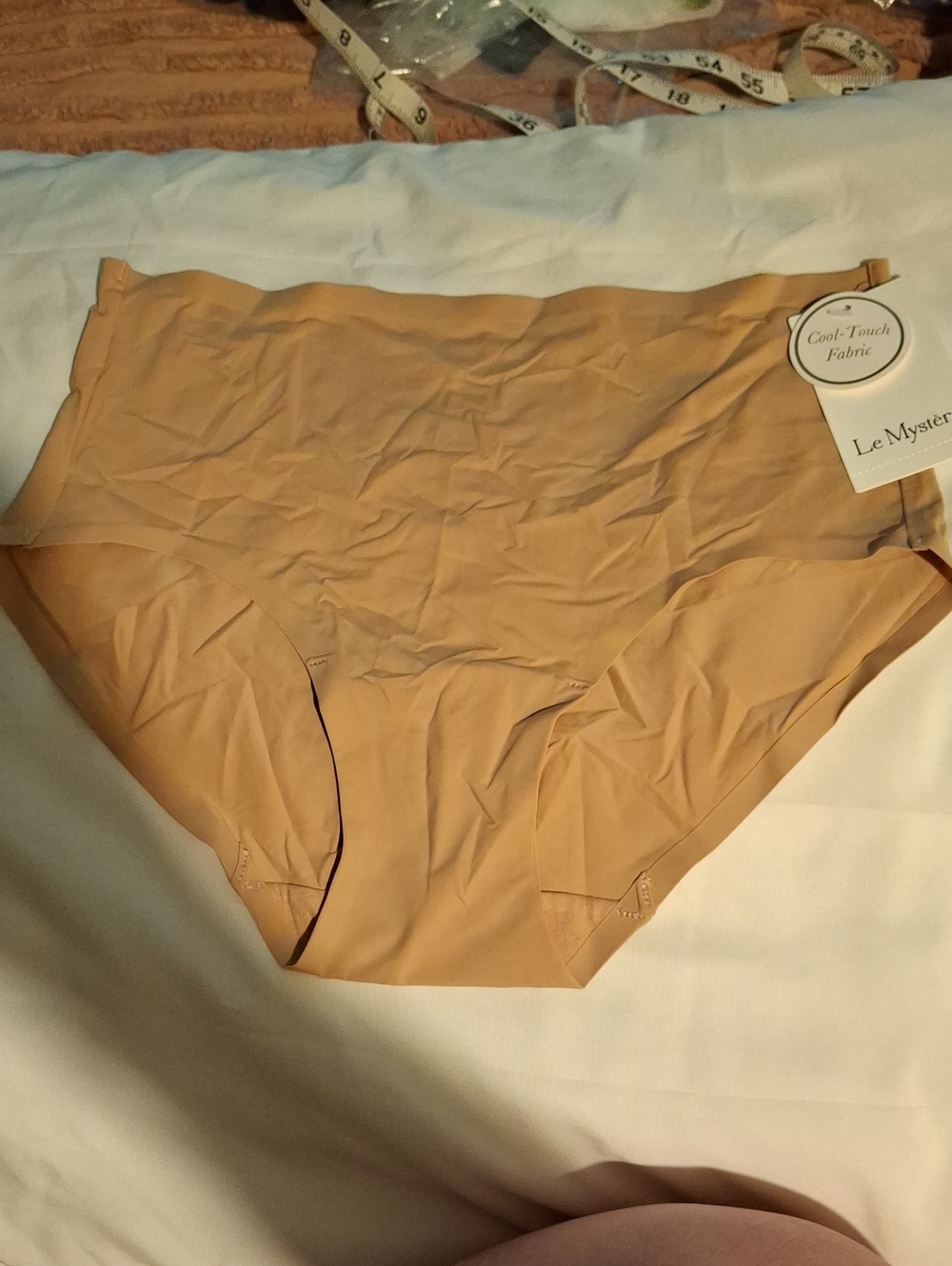 Le Mystere Nude Seamless Signature Comfort Brief Small NWT